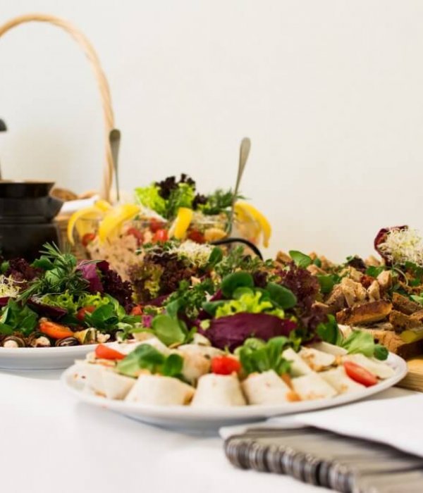 catering stół bok